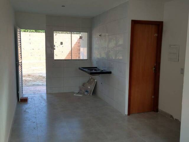 Casa para Venda em Várzea Grande - 2