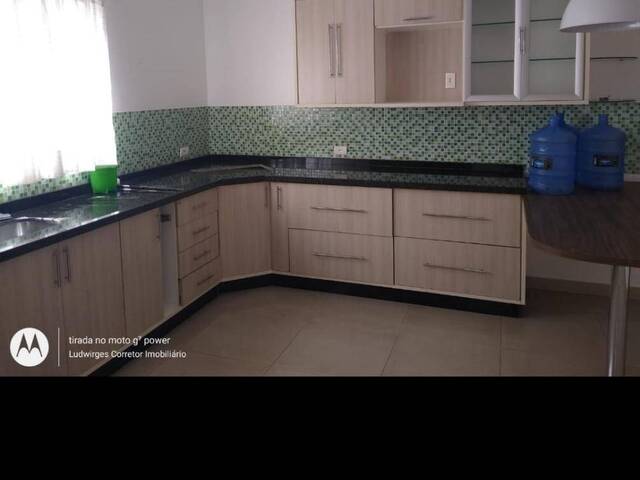 Casa para Venda em Cuiabá - 2