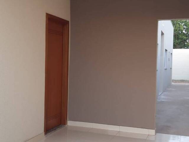 Casa para Venda em Várzea Grande - 2