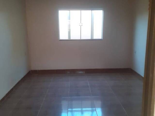 Casa para Venda em Várzea Grande - 5