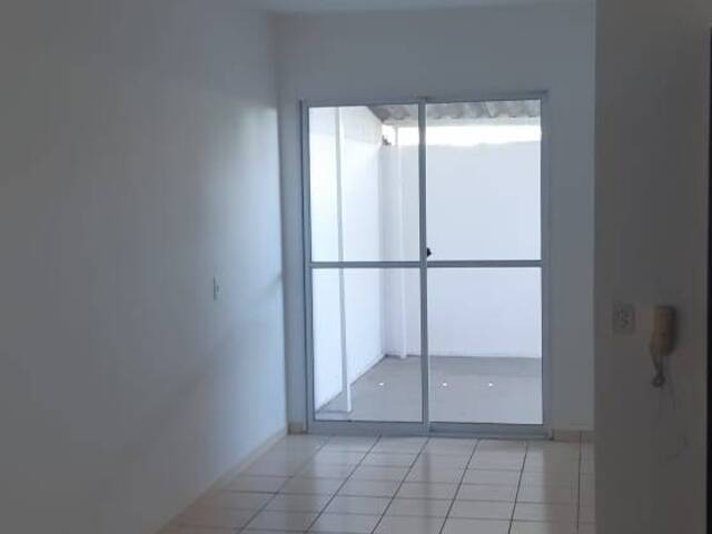 Casa para Venda em Cuiabá - 2