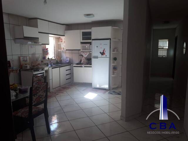 Casa para Venda em Várzea Grande - 4