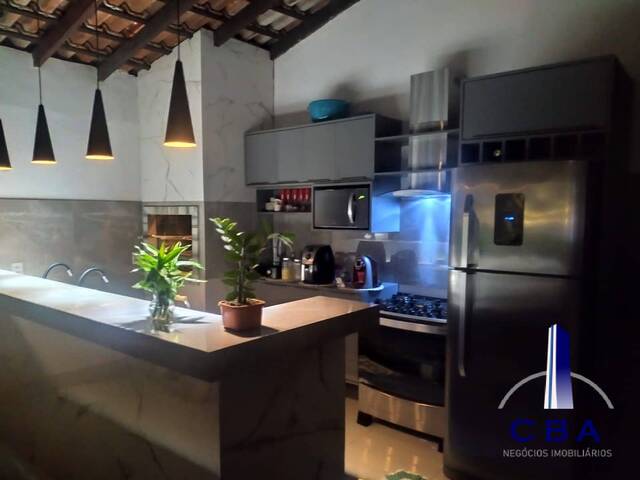 Casa para Venda em Várzea Grande - 3