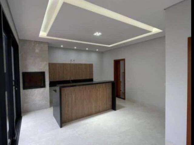 Casa para Venda em Cuiabá - 2