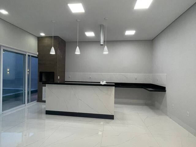 Casa para Venda em Cuiabá - 2