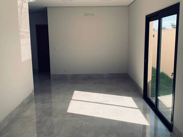 Casa para Venda em Cuiabá - 4