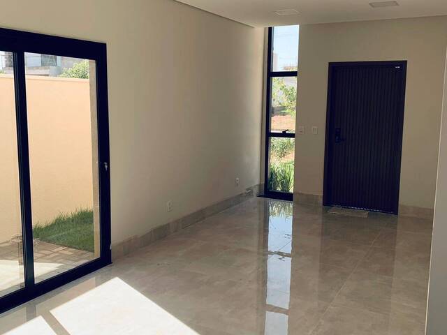 Casa para Venda em Cuiabá - 3