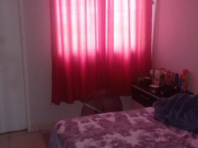 Casa para Venda em Várzea Grande - 4