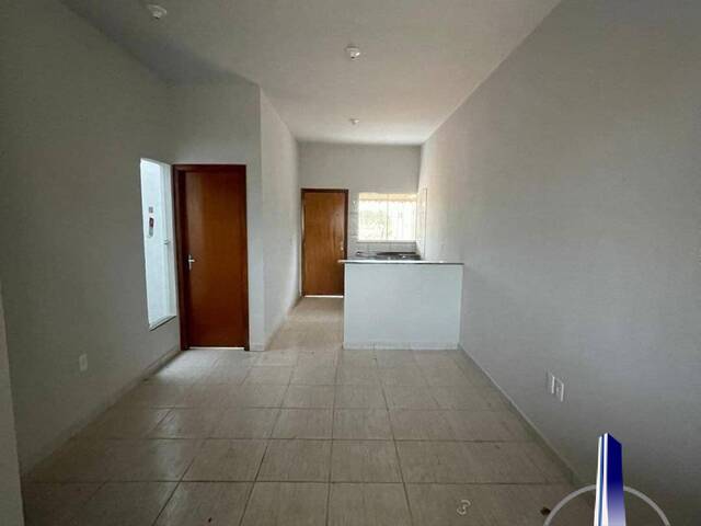 Casa para Venda em Várzea Grande - 5