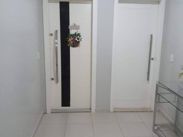 Apartamento para Venda em Cuiabá - 2