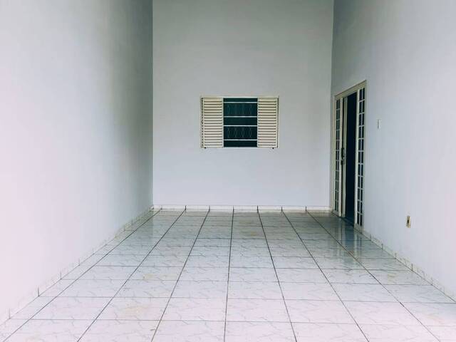 Casa para Venda em Várzea Grande - 5