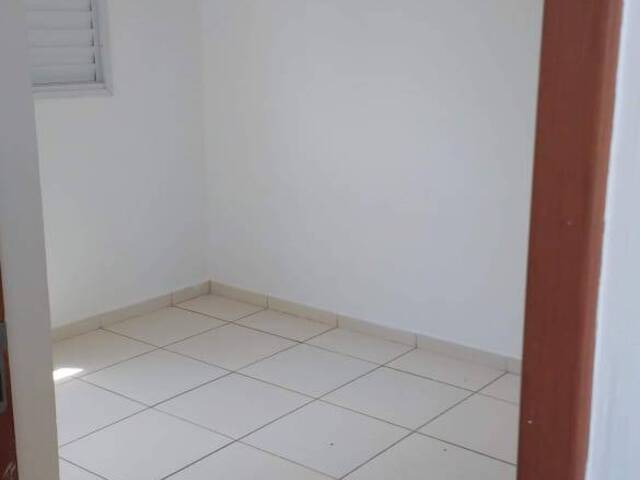 Apartamento para Venda em Cuiabá - 2