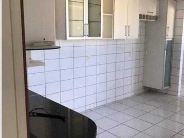 Apartamento para Venda em Cuiabá - 2