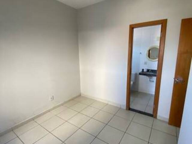 Apartamento para Venda em Cuiabá - 2