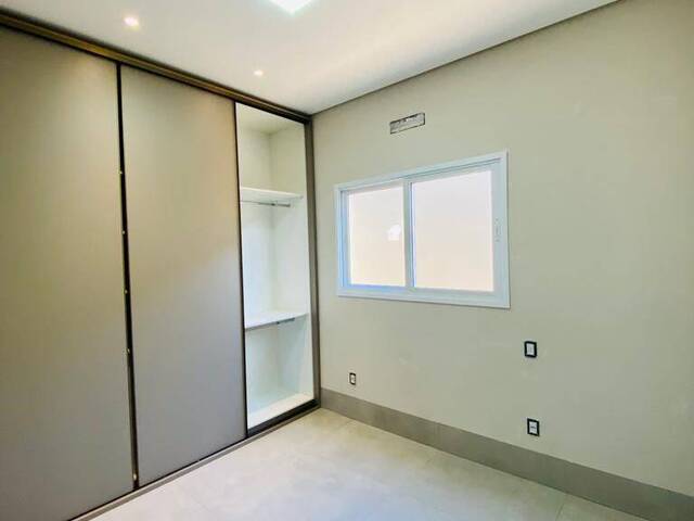 Casa para Venda em Cuiabá - 2