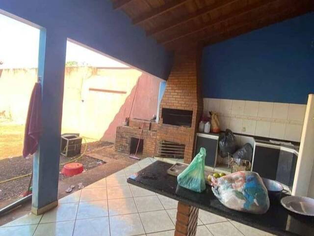 Casa para Venda em Várzea Grande - 3