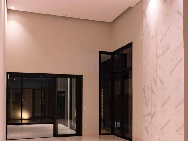 Casa para Venda em Cuiabá - 2