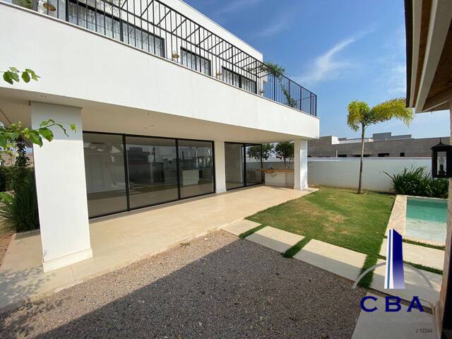 Casa para Venda em Várzea Grande - 4