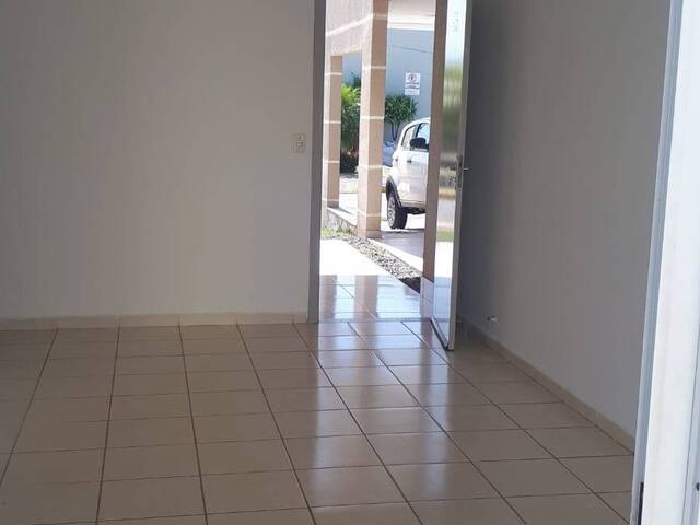 Casa para Venda em Cuiabá - 2