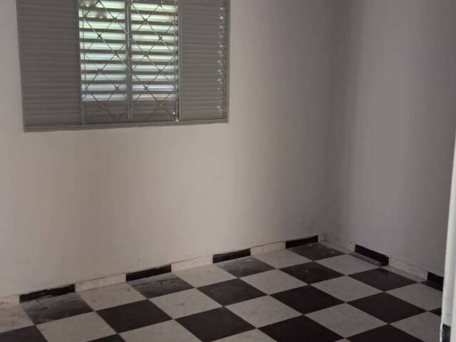 Casa para Venda em Várzea Grande - 4