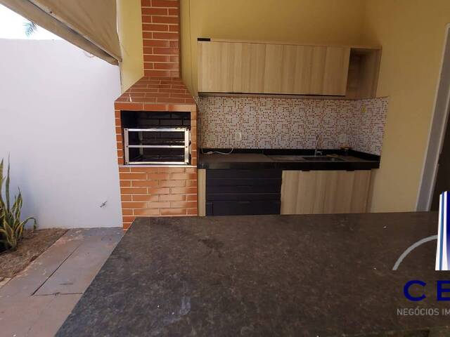 Casa para Venda em Cuiabá - 2