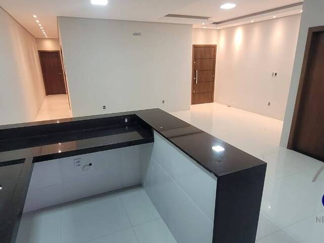 Casa para Venda em Cuiabá - 2