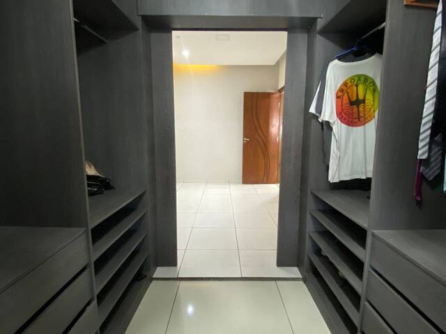 Casa para Venda em Cuiabá - 2