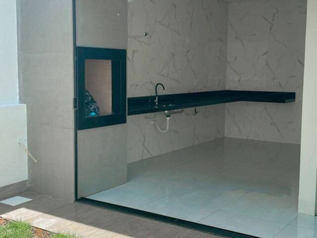 Casa para Venda em Cuiabá - 2