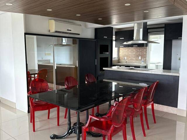 Apartamento para Venda em Cuiabá - 2