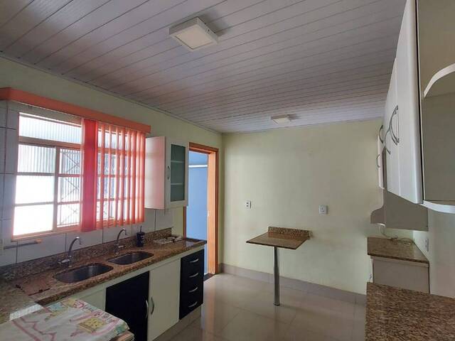 Casa para Venda em Cuiabá - 2