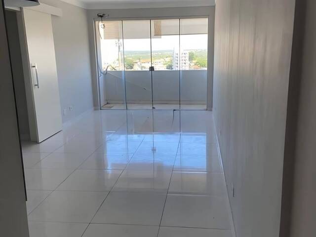 Apartamento para Venda em Cuiabá - 2