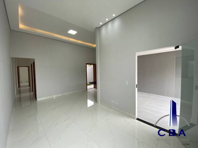 Casa para Venda em Várzea Grande - 2