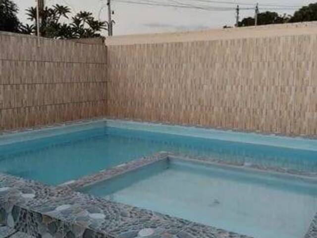 Casa para Venda em Várzea Grande - 3