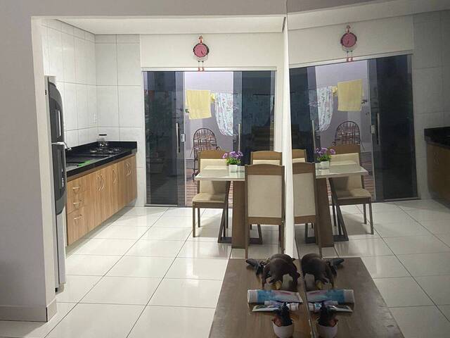 Casa para Venda em Várzea Grande - 4