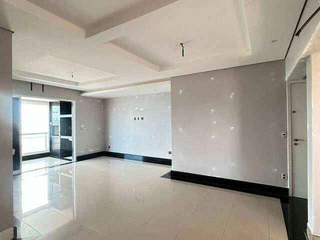 Apartamento para Venda em Cuiabá - 4