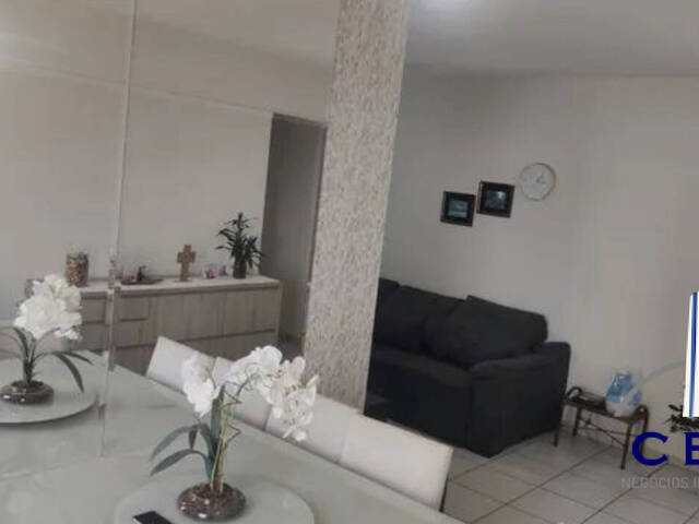 Apartamento para Venda em Cuiabá - 2