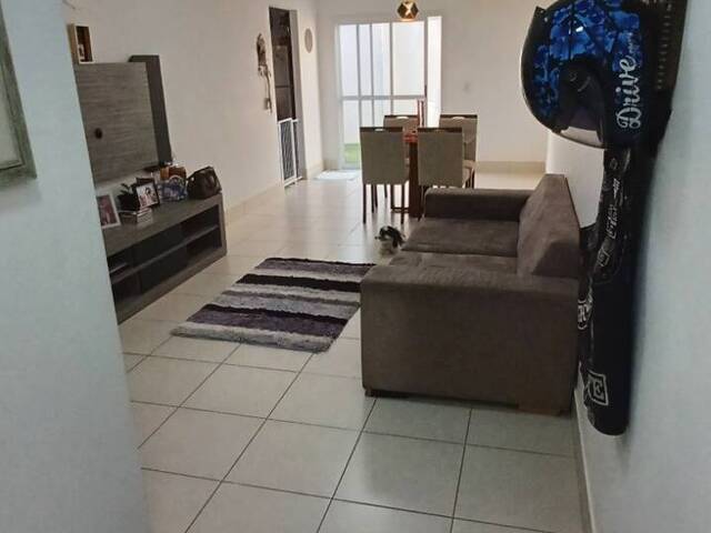 Casa para Venda em Cuiabá - 3