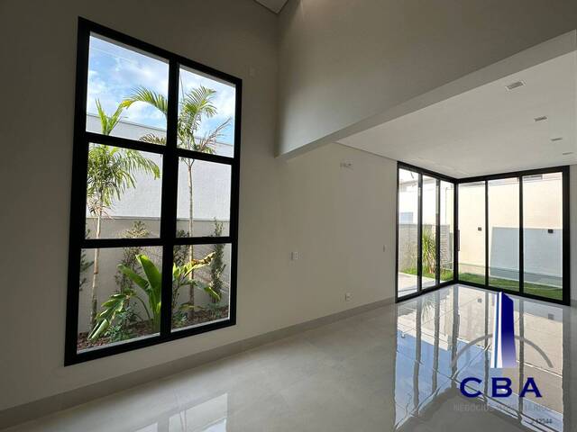 Casa para Venda em Cuiabá - 2