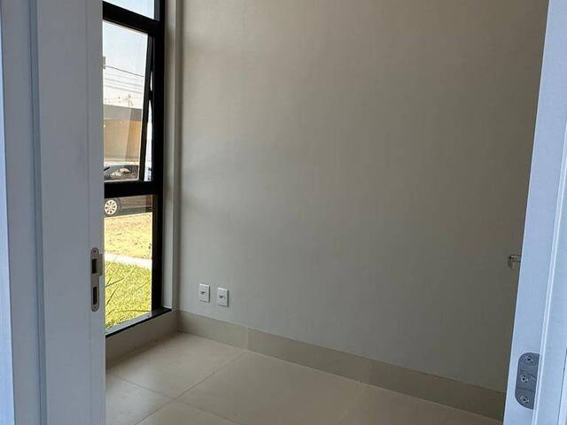 Casa para Venda em Cuiabá - 4