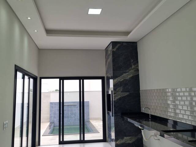 Casa para Venda em Cuiabá - 2