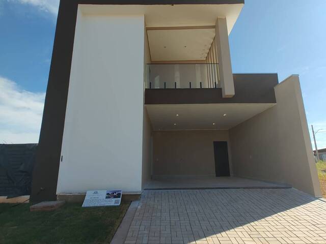 #2793 - Casa para Venda em Várzea Grande - MT - 2