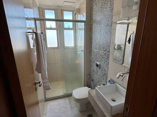 Apartamento para Venda em Cuiabá - 2