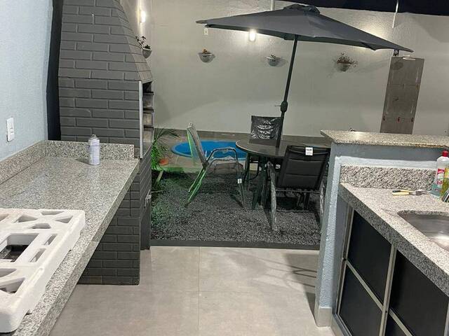 Casa para Venda em Várzea Grande - 3