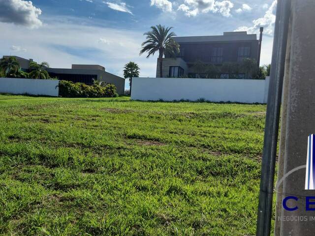 Área para Venda em Várzea Grande - 2