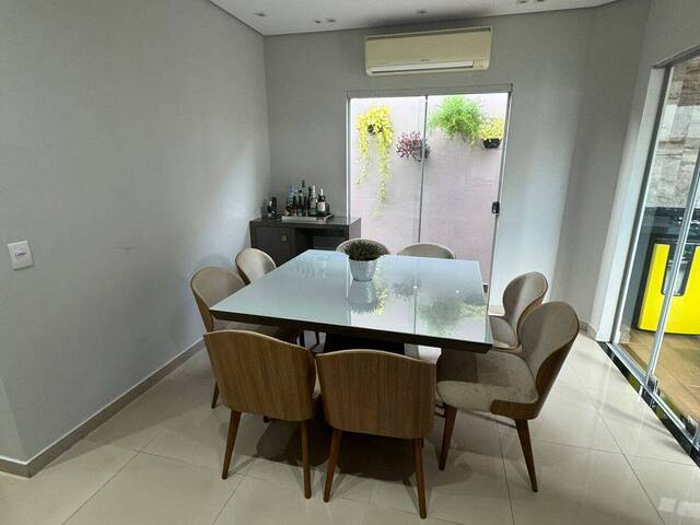 Casa para Venda em Várzea Grande - 4