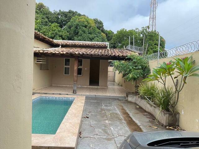 Casa para Venda em Cuiabá - 2