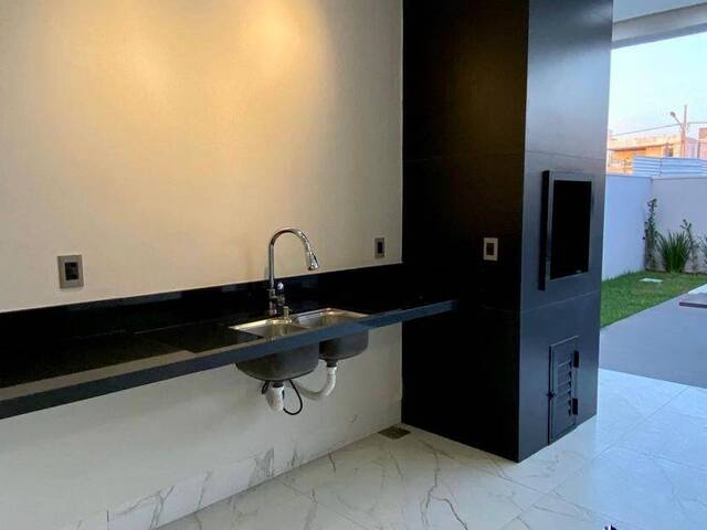 Casa para Venda em Cuiabá - 3