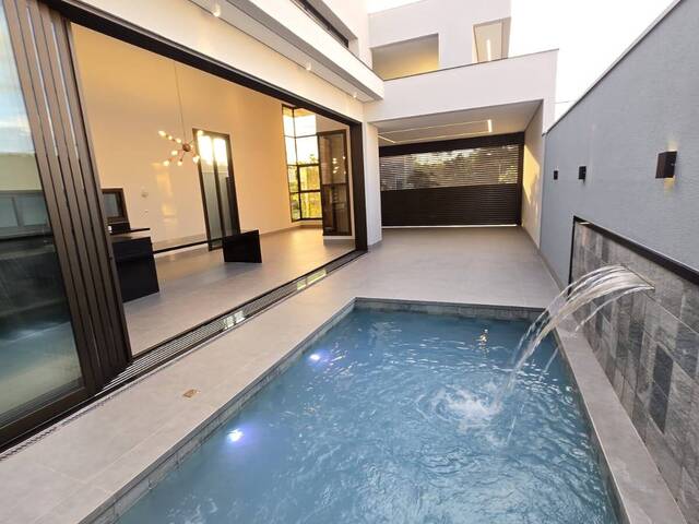 Casa para Venda em Cuiabá - 2