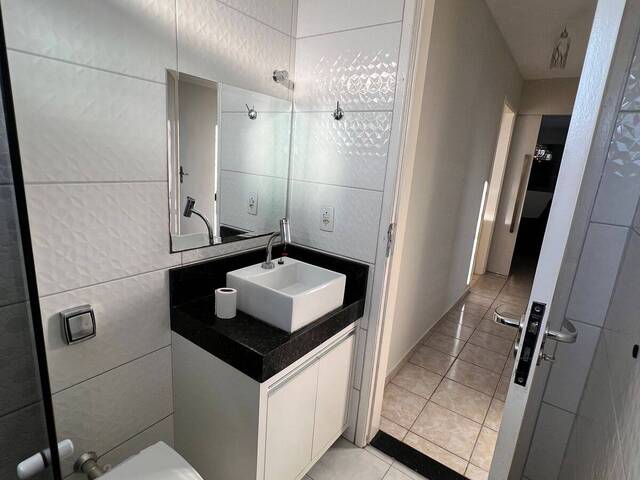 Apartamento para Venda em Cuiabá - 4