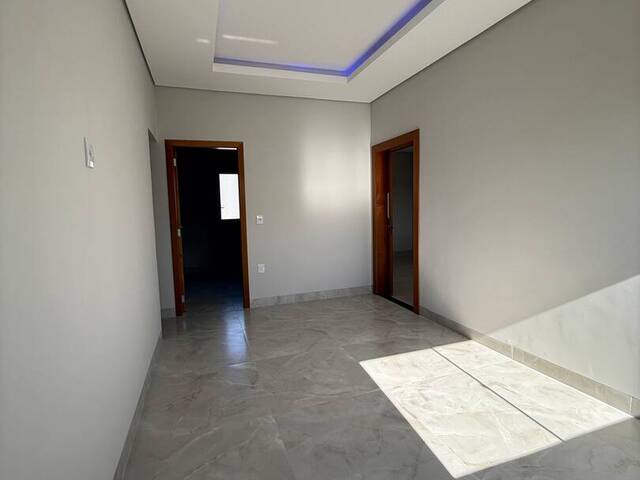 Casa para Venda em Cuiabá - 4